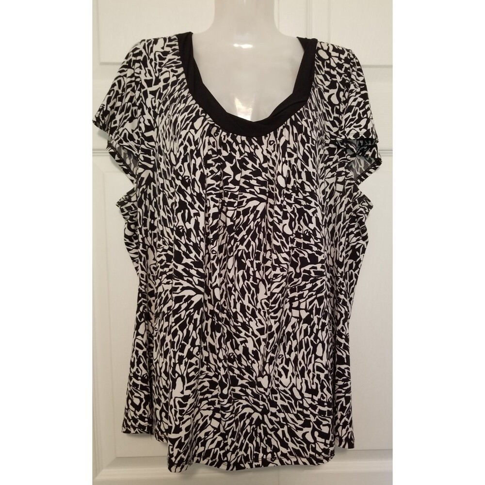 Worthington Woman Stretch Top Black & White Geometric Scoop Neck Size 2X